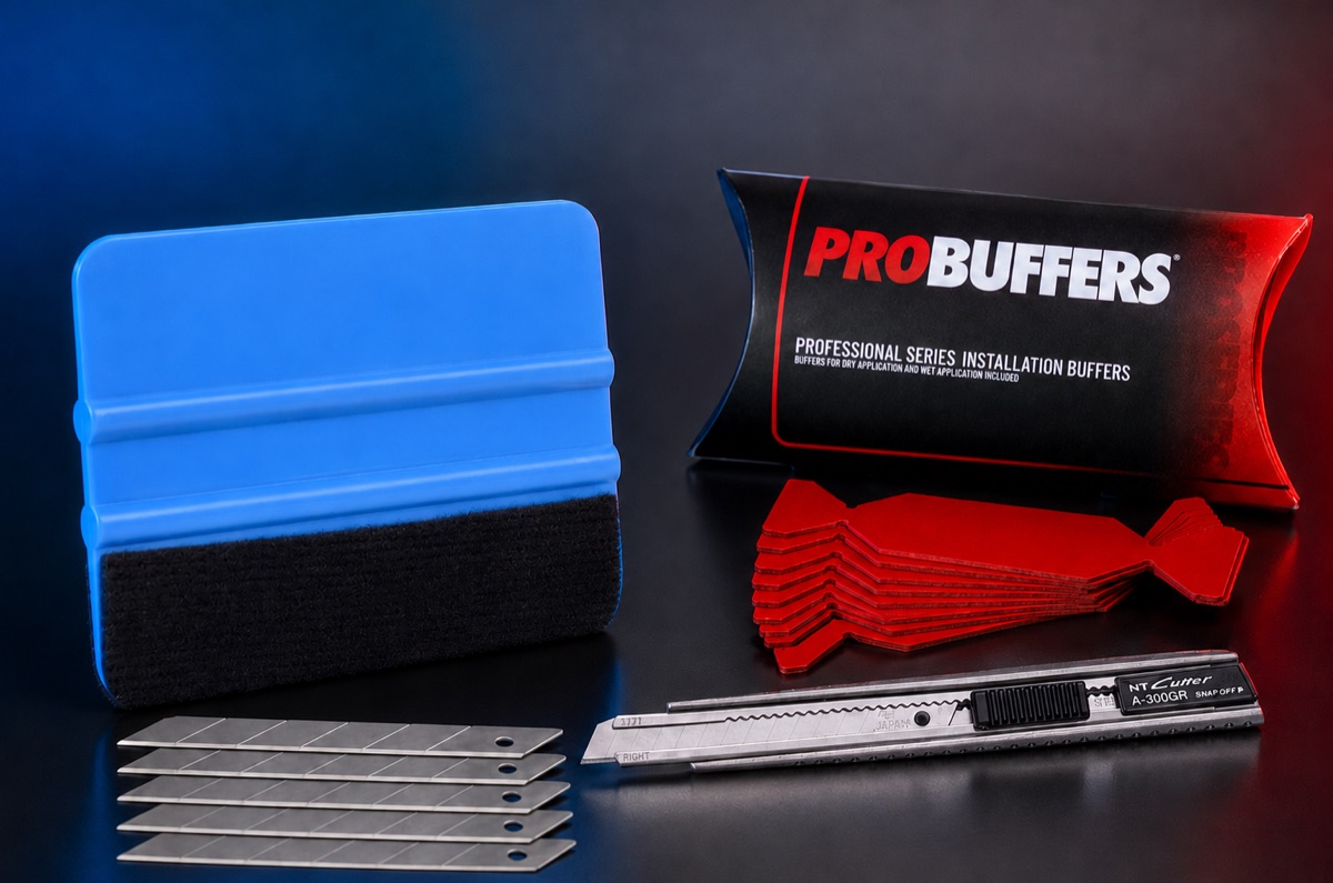 Pack de démarrage : raclette feutrée, cutter, lames de rechange et buffers de pose